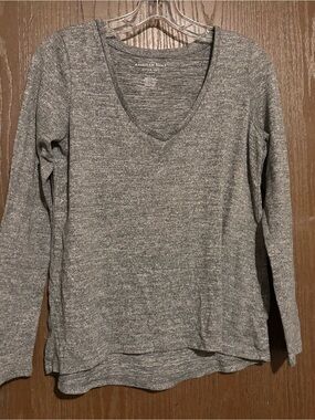 American Eagle Outfitters Gray Heather V-Neck Long Sleeve Top
